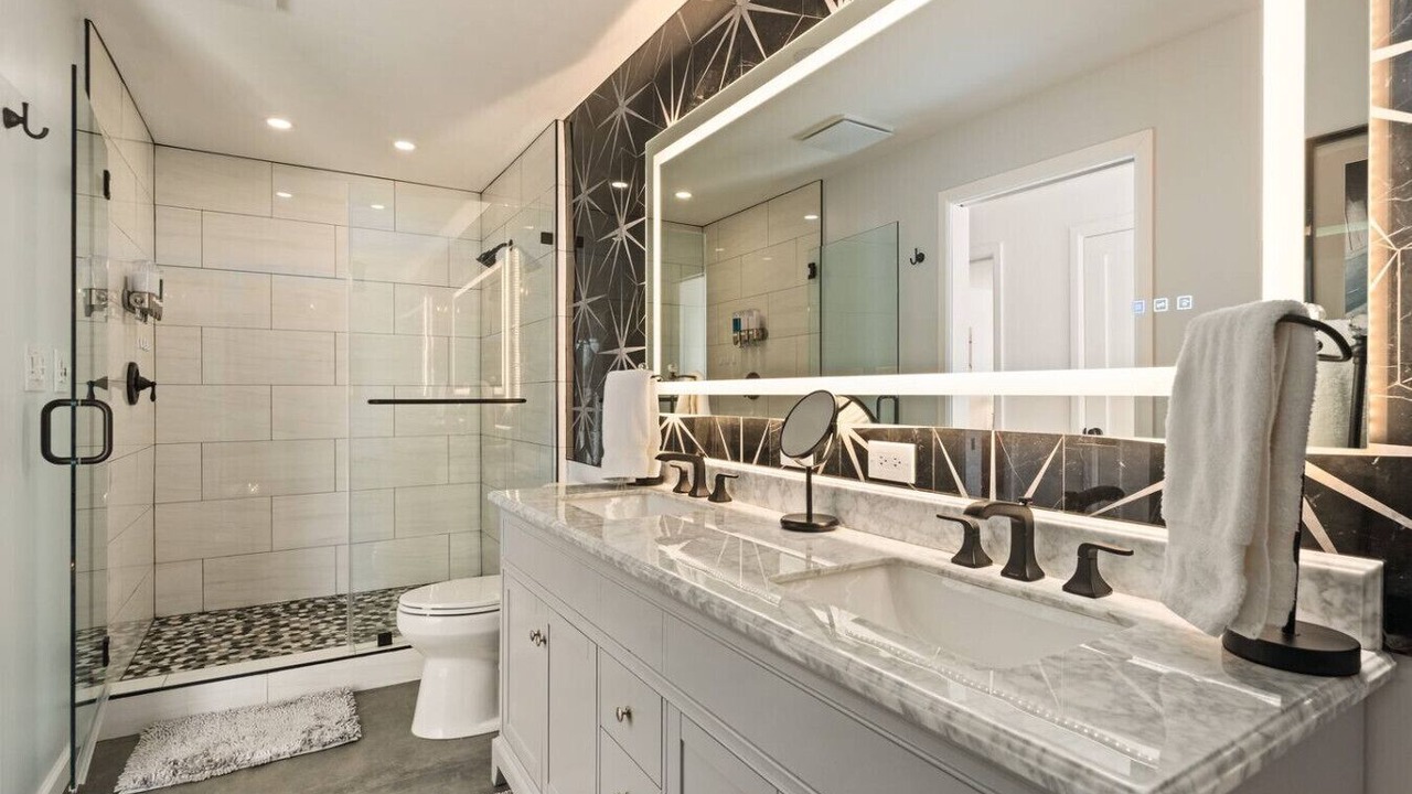 Photo of Bathroom in Landers