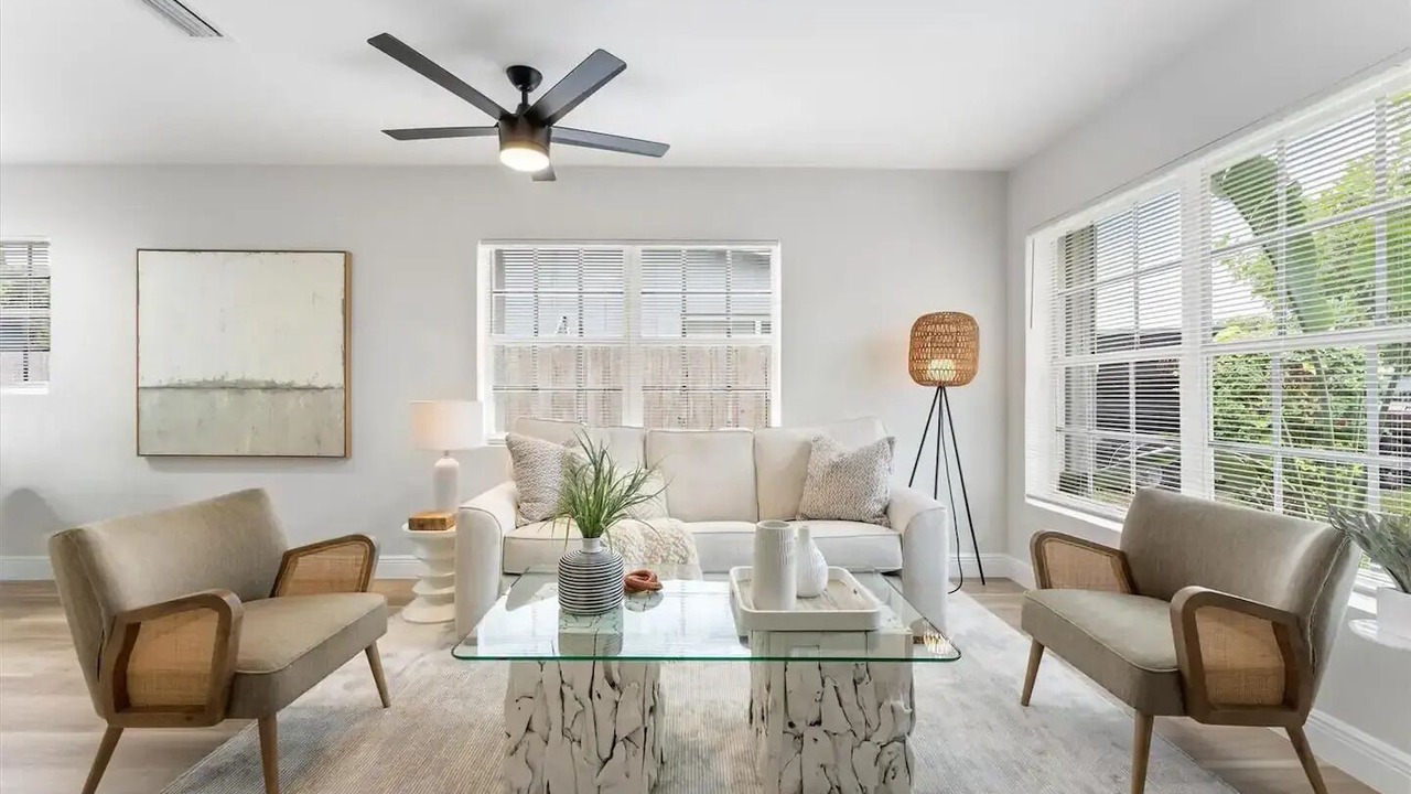 Photo of Livingroom in Edgewood