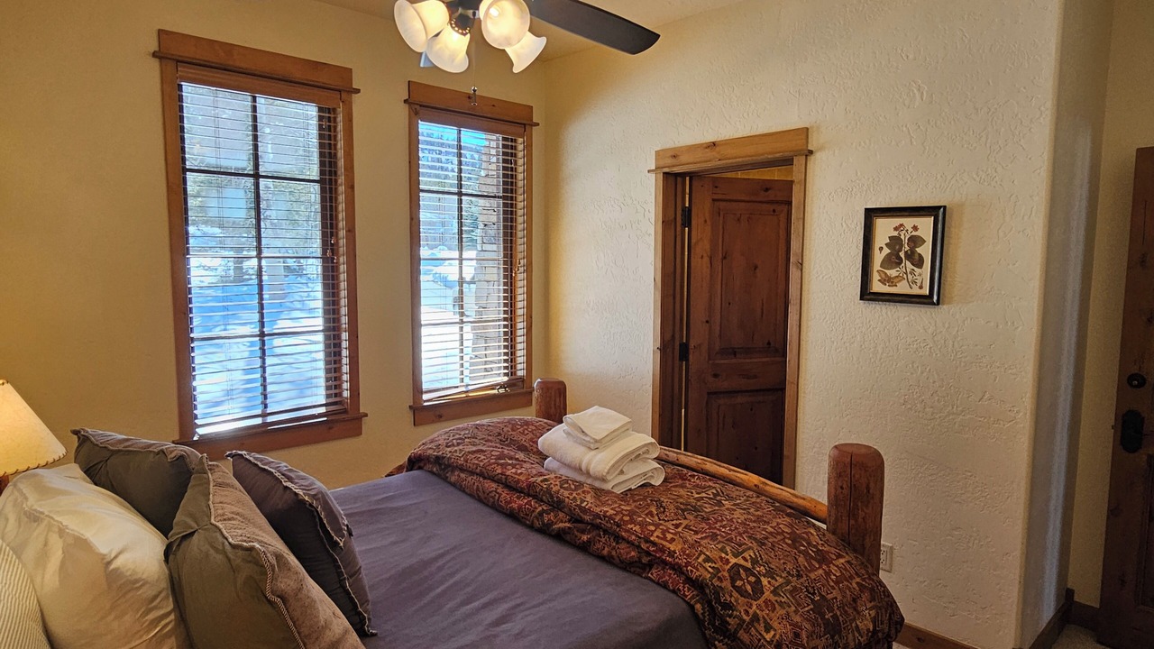 Photo of Others in Victor