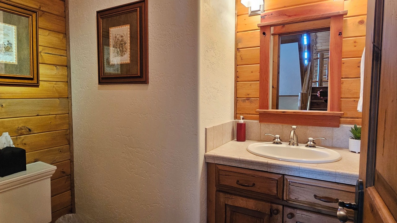 Photo of Others in Victor