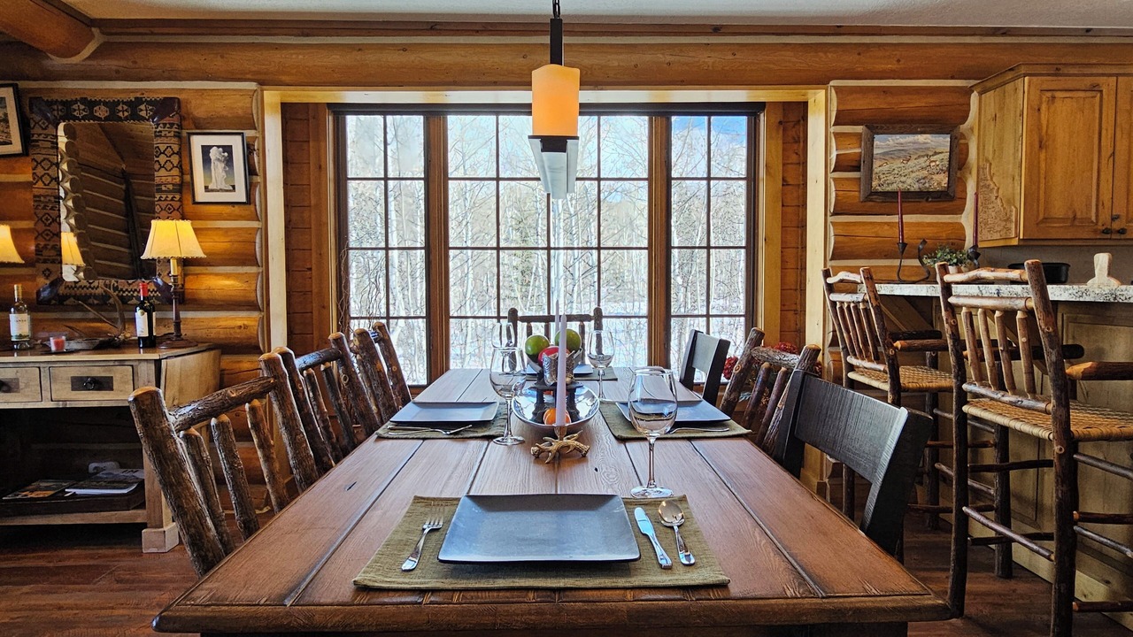 Photo of Others in Victor