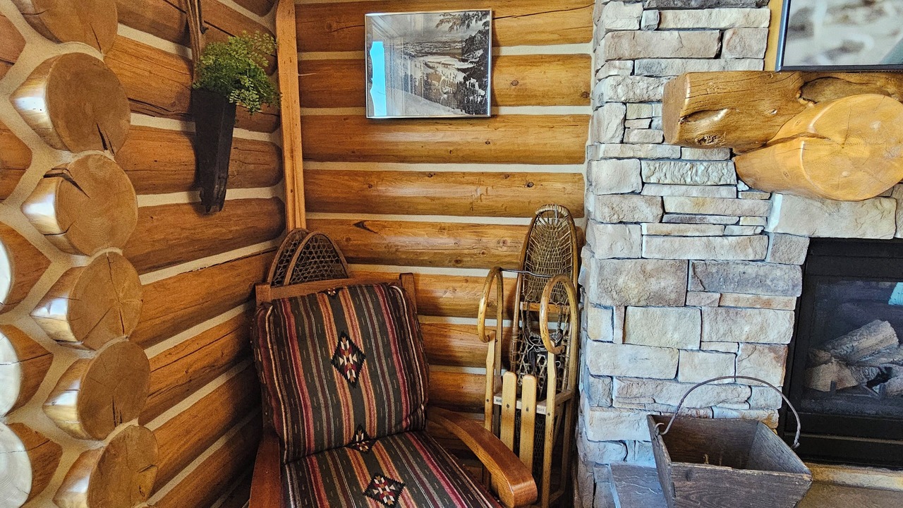 Photo of Others in Victor