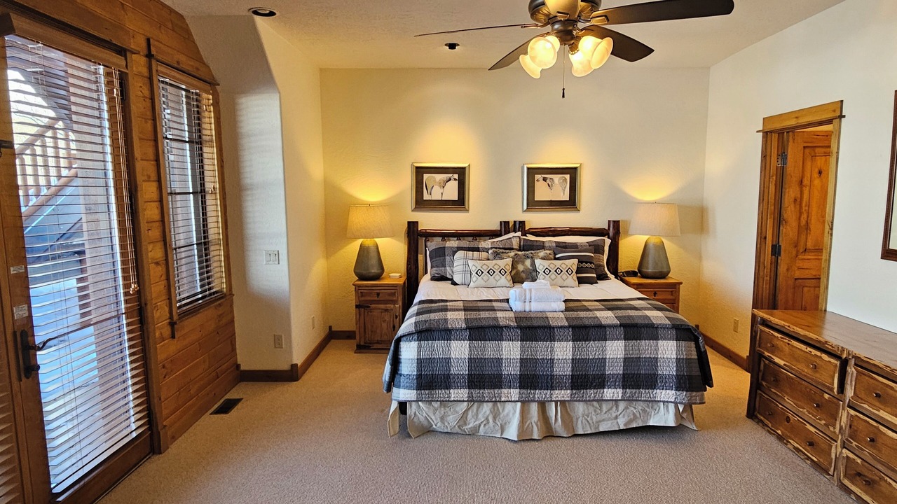 Photo of Others in Victor