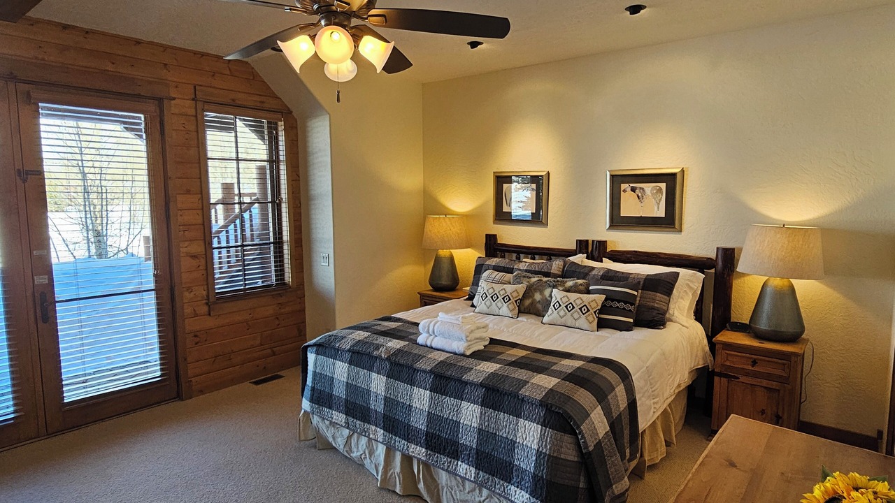 Photo of Others in Victor