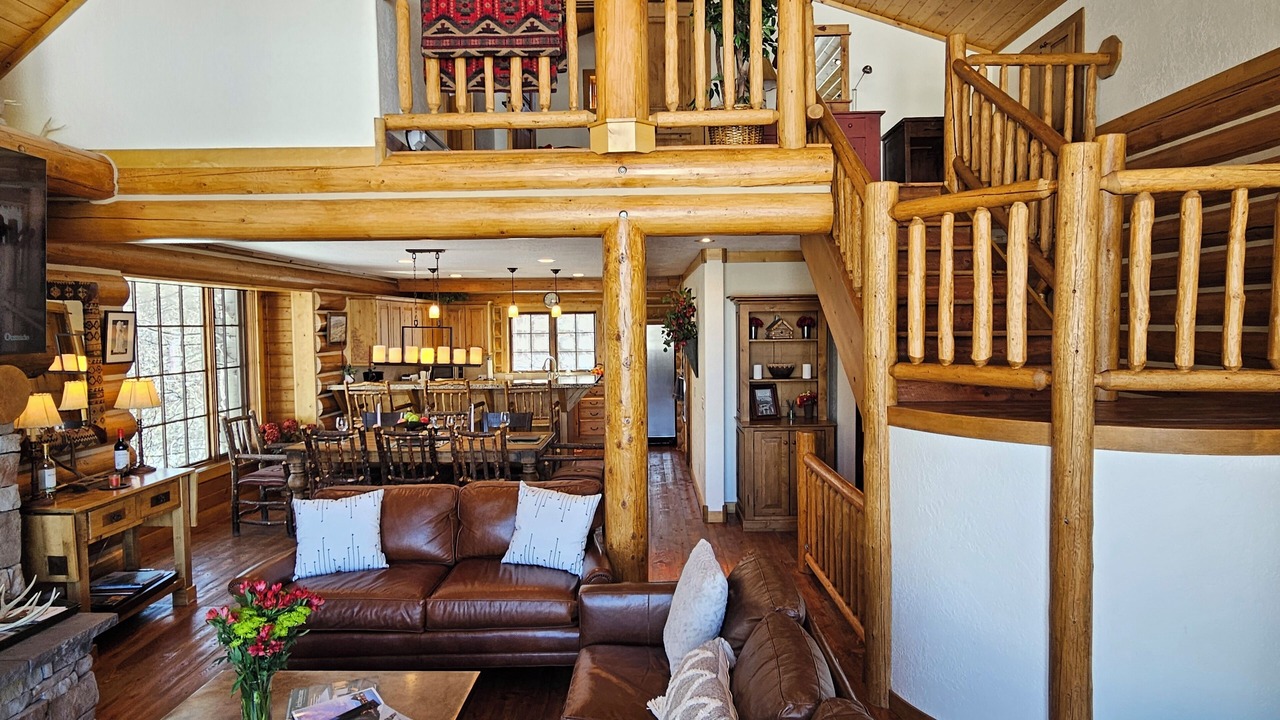 Photo of Livingroom in Victor