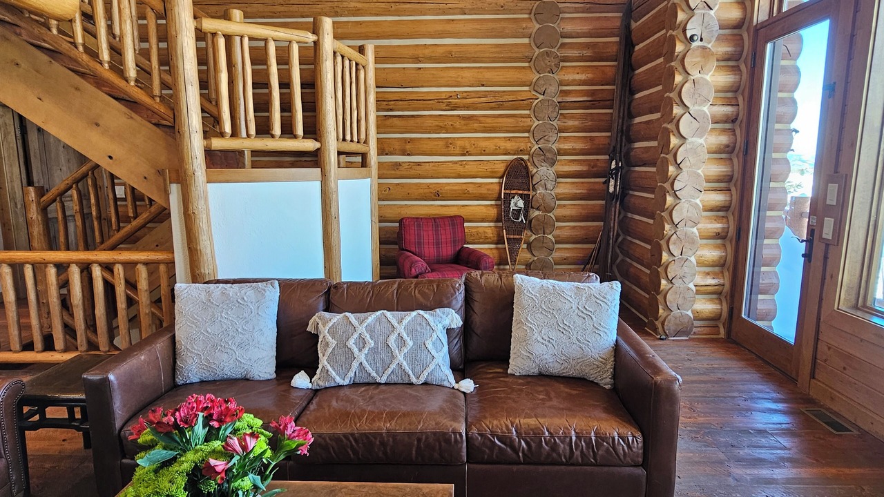 Photo of Livingroom in Victor