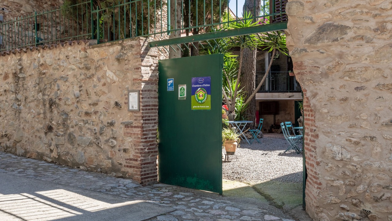 Photo of Outdoor in Sainte-Colombe-de-la-Commanderie