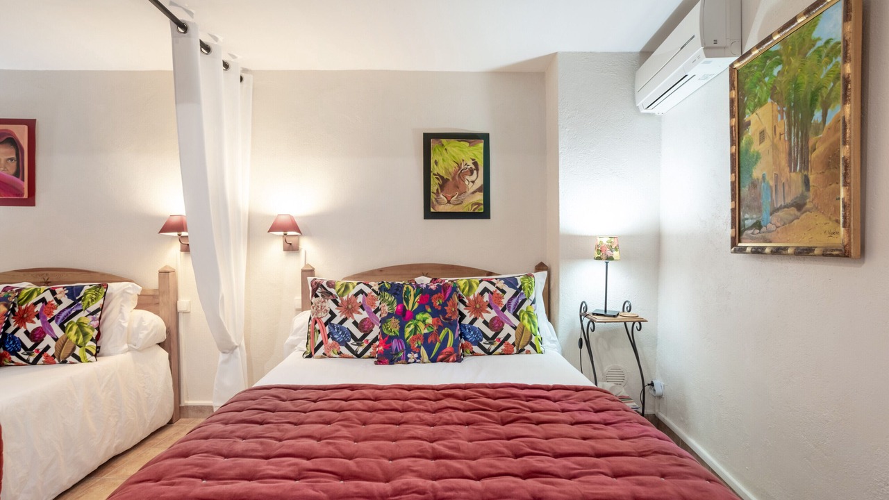 Photo of Bedroom in Sainte-Colombe-de-la-Commanderie
