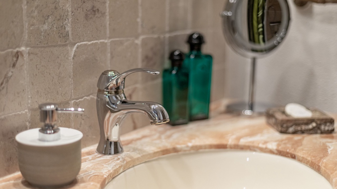 Photo of Bathroom in Sainte-Colombe-de-la-Commanderie