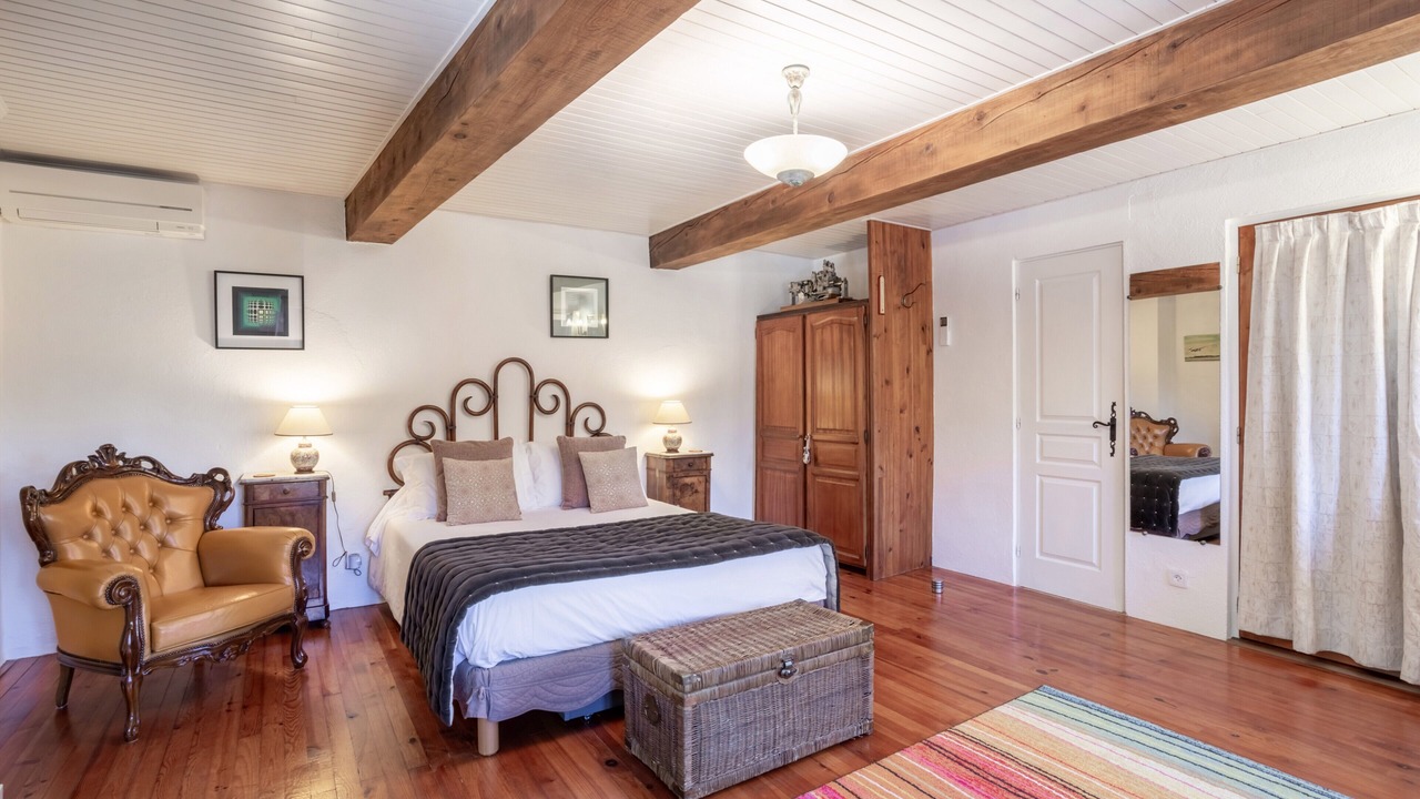 Photo of Bedroom in Sainte-Colombe-de-la-Commanderie