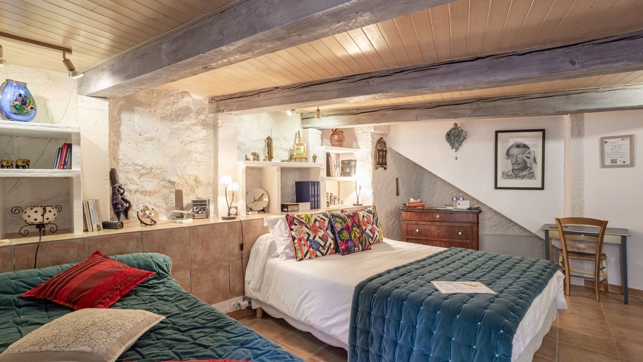 Photo of Bedroom in Sainte-Colombe-de-la-Commanderie