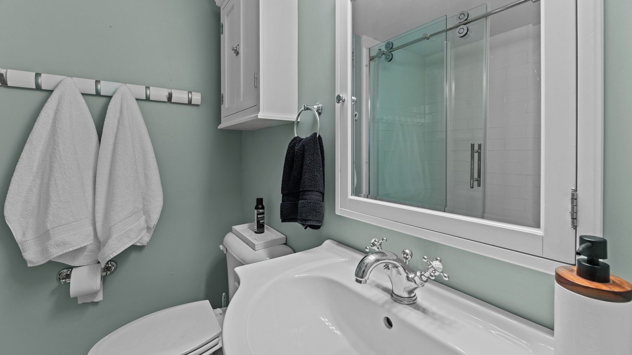 Photo of Bathroom in Oriental