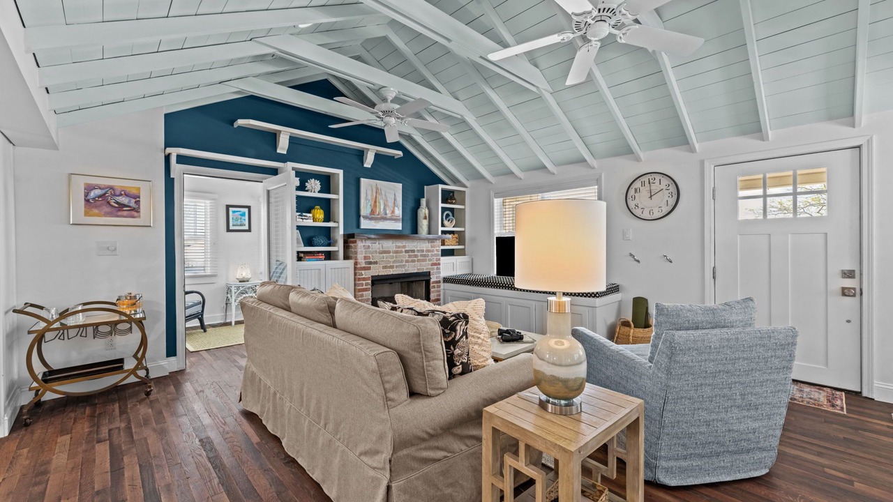 Photo of Livingroom in Oriental