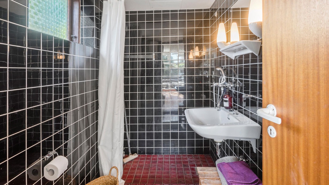 Photo of Bathroom in Bøtø By