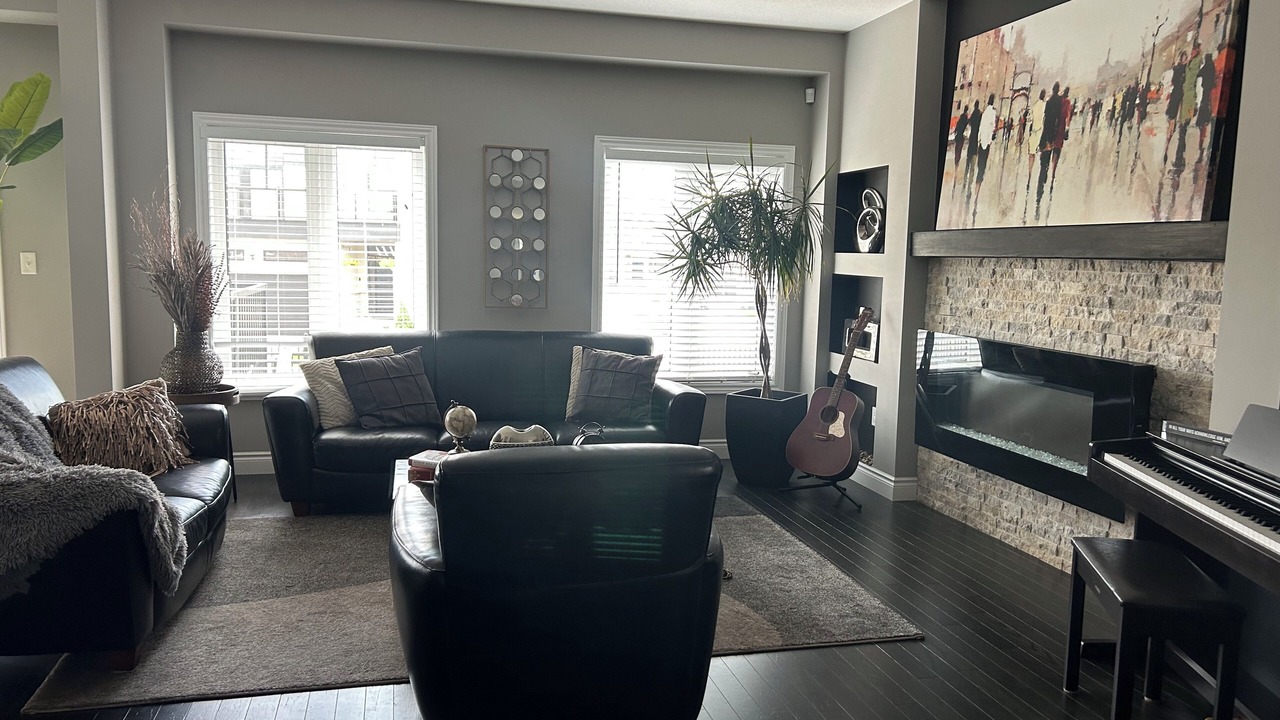Photo of Livingroom in Doon South