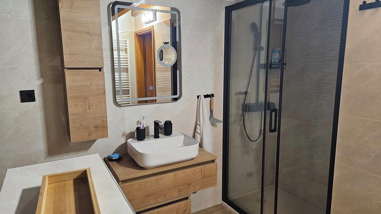 Photo of Bathroom in Sarsoni