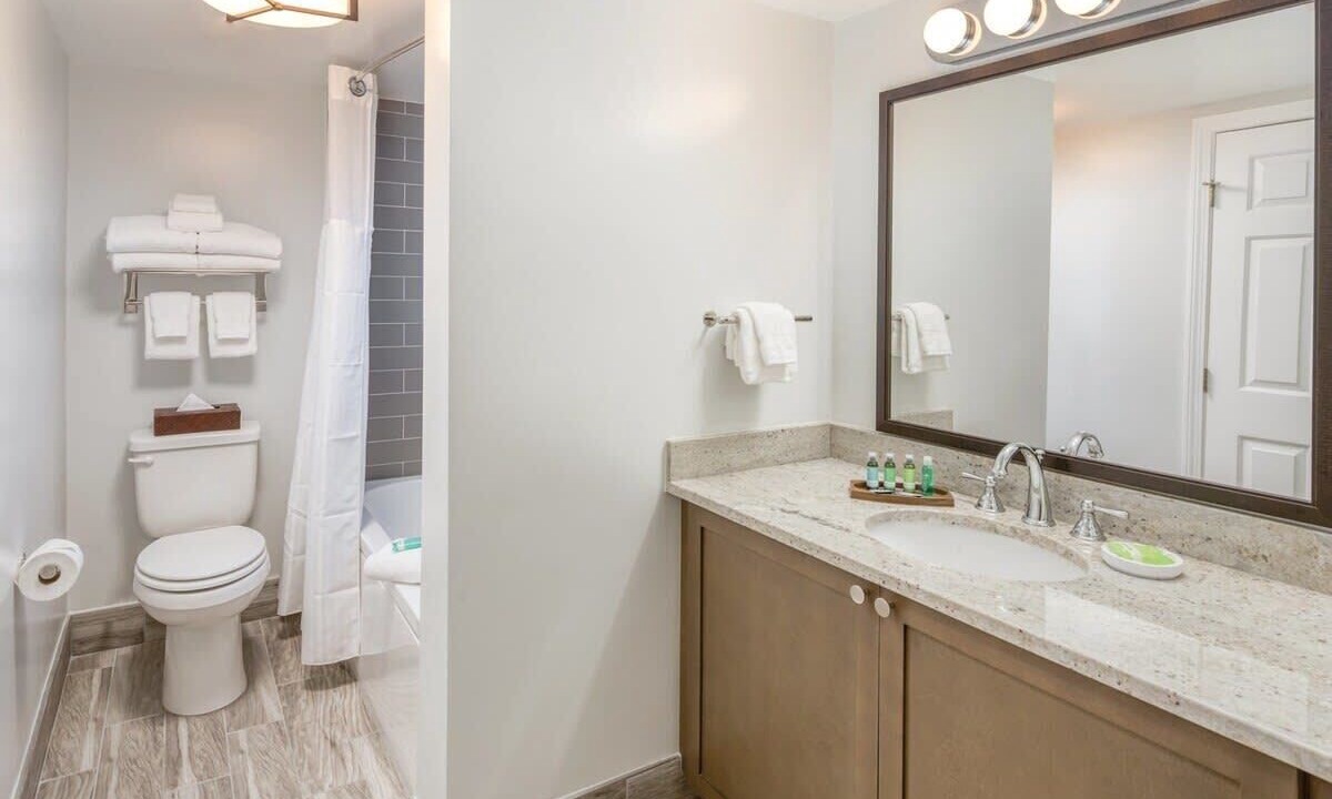 Photo of Bathroom in Yachting Village