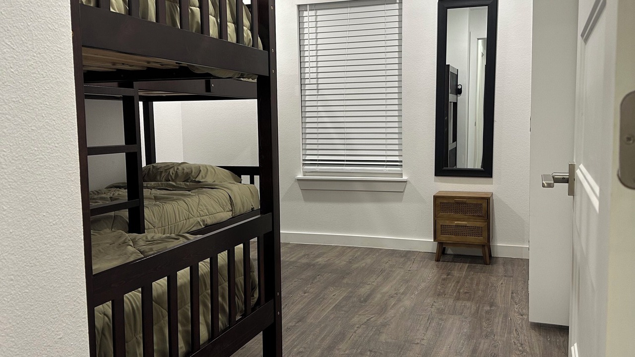 Photo of Bedroom in Garland