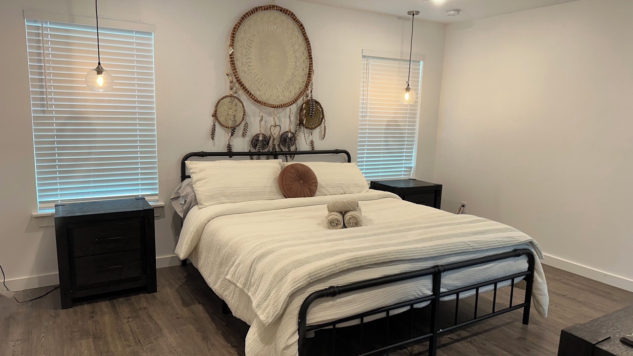 Photo of Bedroom in Garland