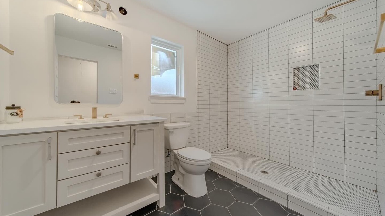 Photo of Bathroom in Garland