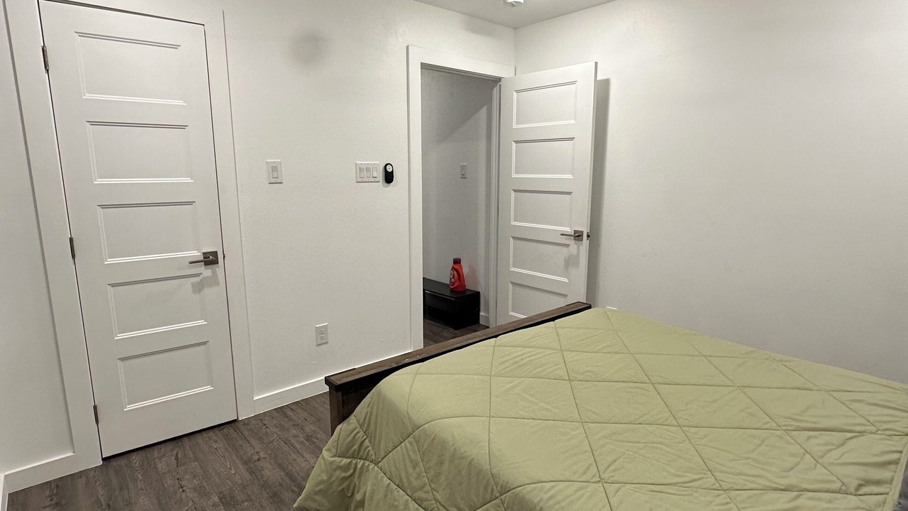 Photo of Bedroom in Garland