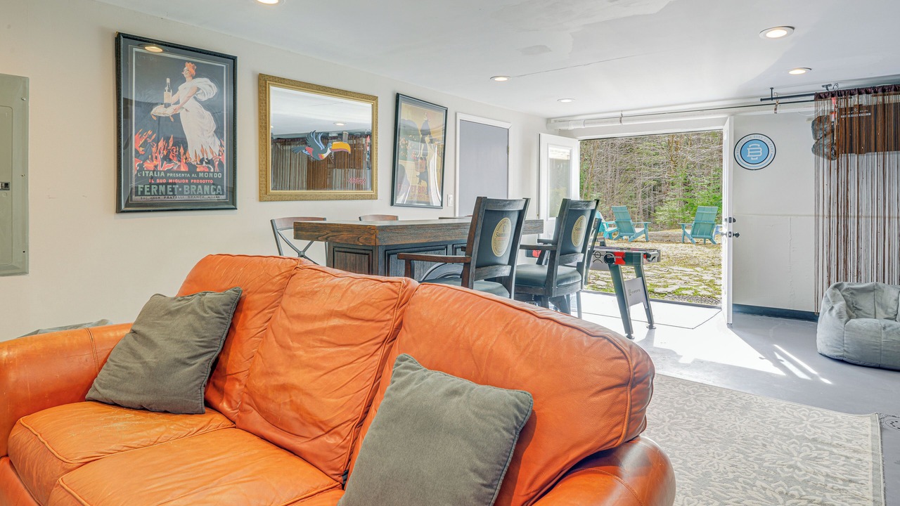 Photo of Livingroom in West Dover