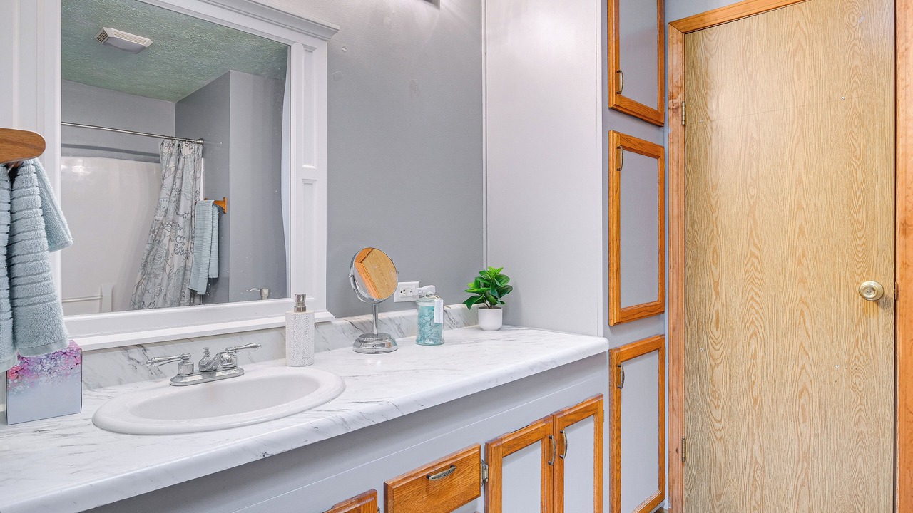 Photo of Bathroom in Central Lake