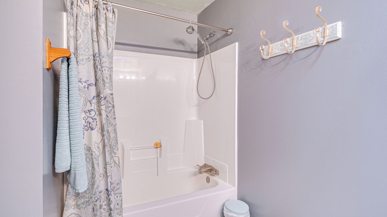 Photo of Bathroom in Central Lake