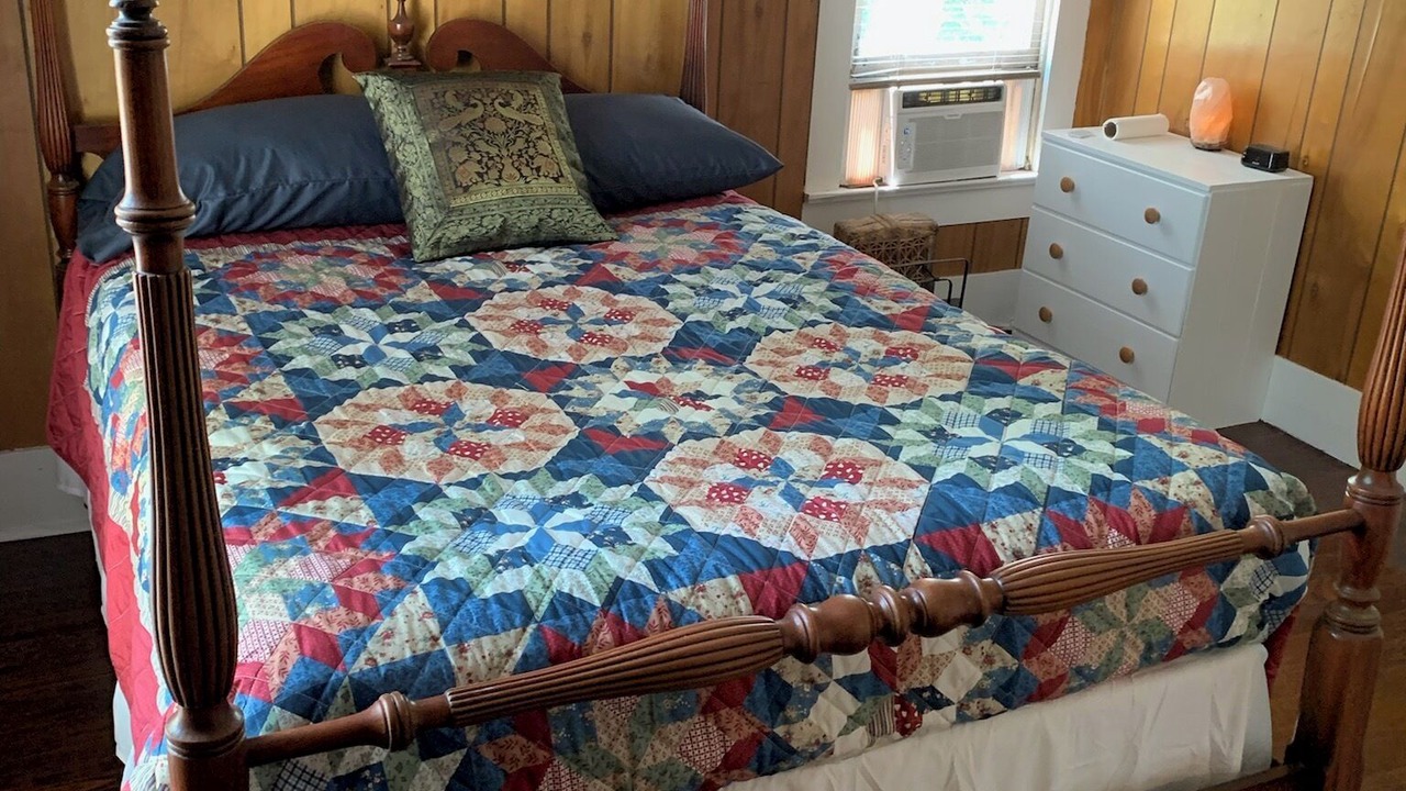 Photo of Bedroom in Orange