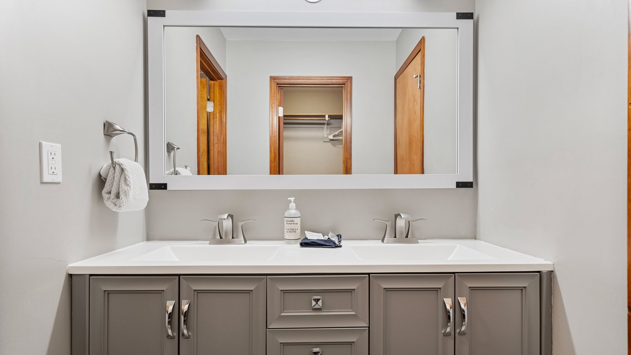 Photo of Bathroom in Pauline
