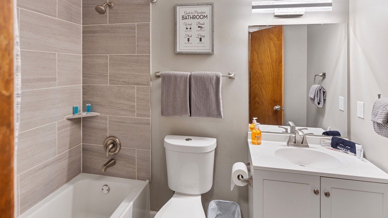 Photo of Bathroom in Pauline