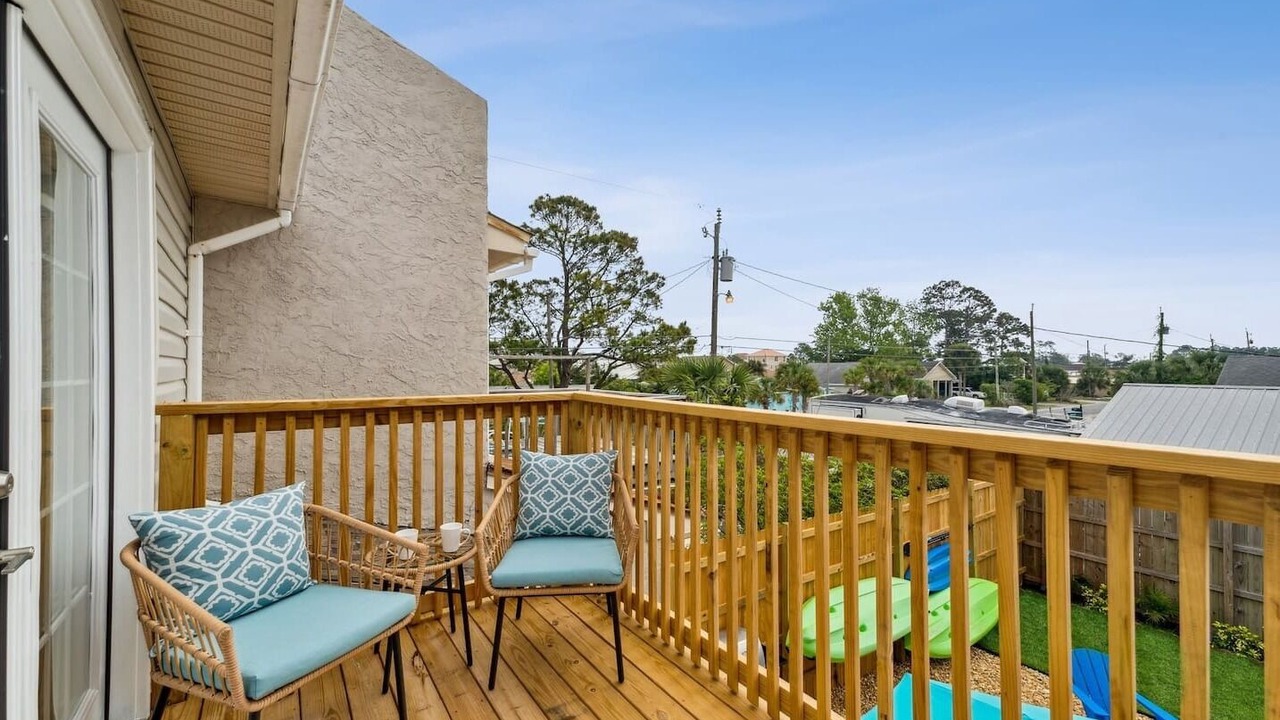 Photo of Patio Balcony in Biltmore Beach