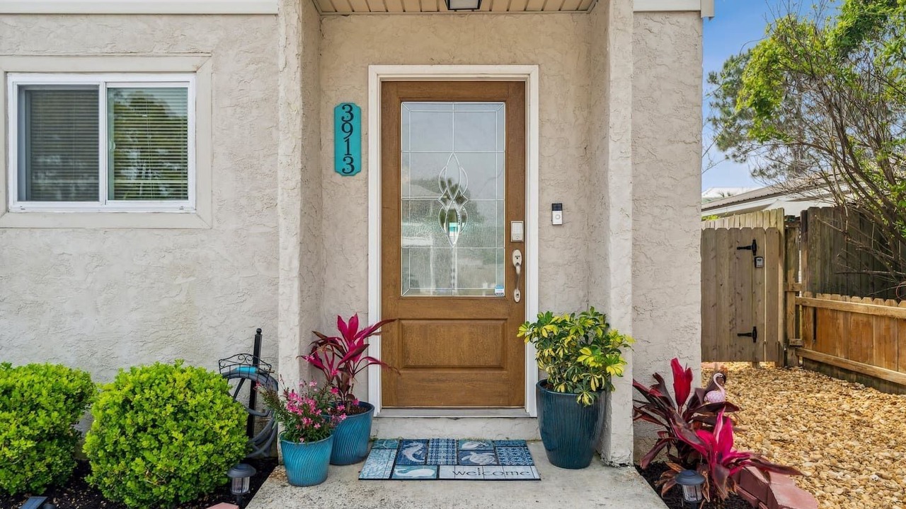 Photo of Outdoor in Biltmore Beach