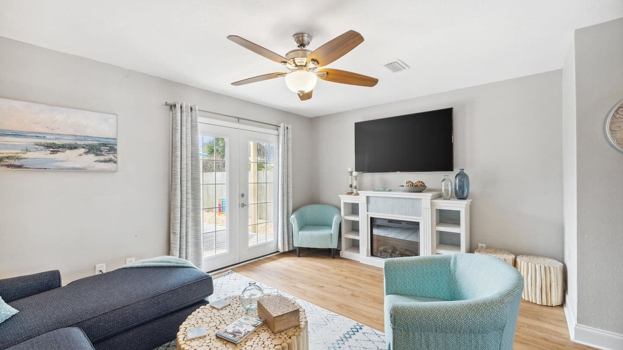 Photo of Livingroom in Biltmore Beach