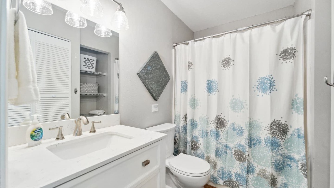 Photo of Bathroom in Biltmore Beach