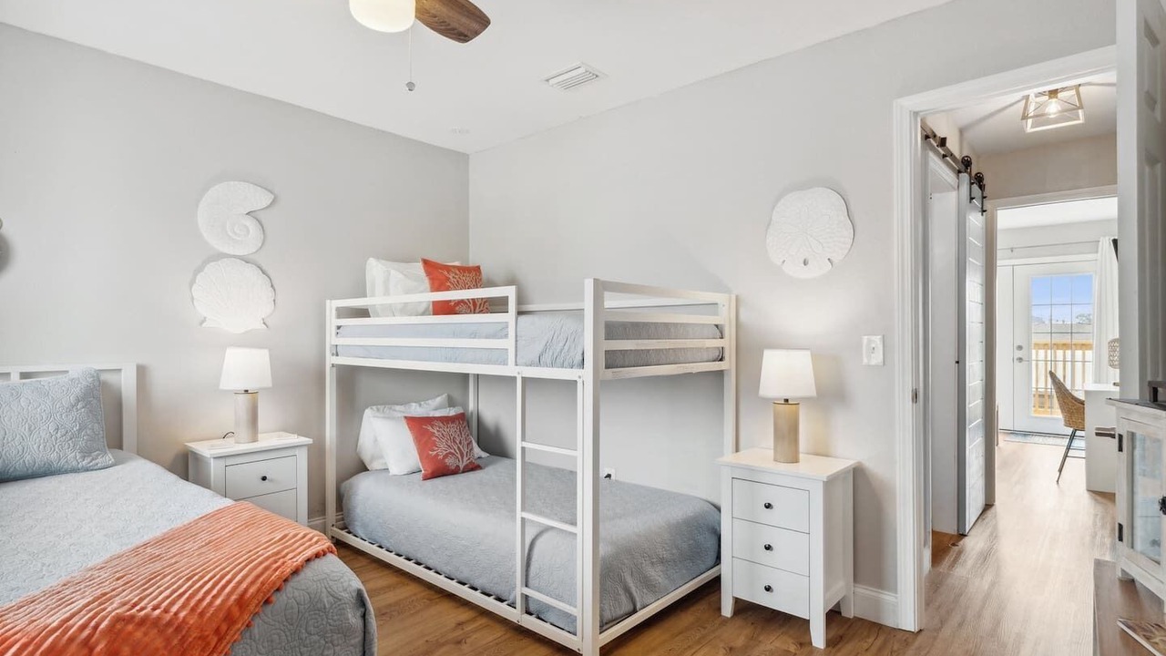 Photo of Others in Biltmore Beach