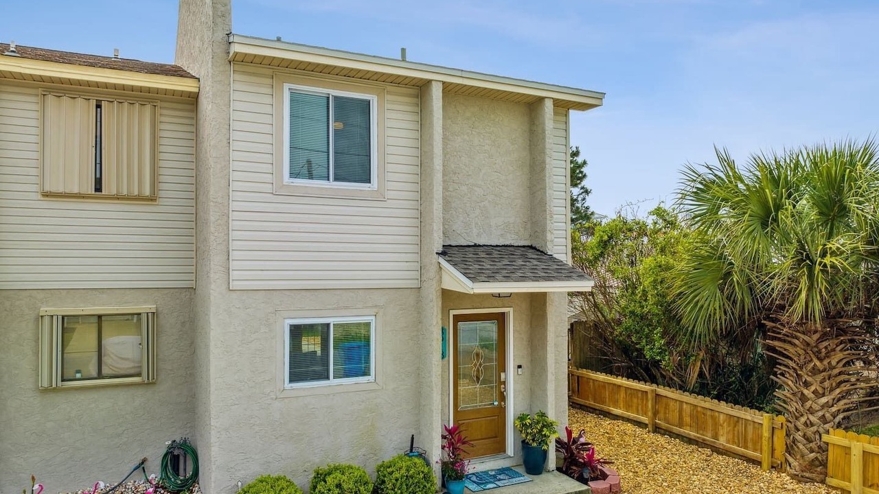 Photo of Others in Biltmore Beach