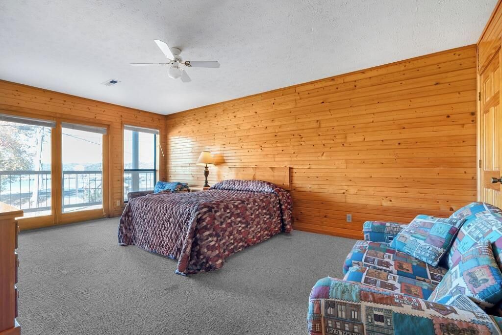 Photo of Bedroom in Byrdstown