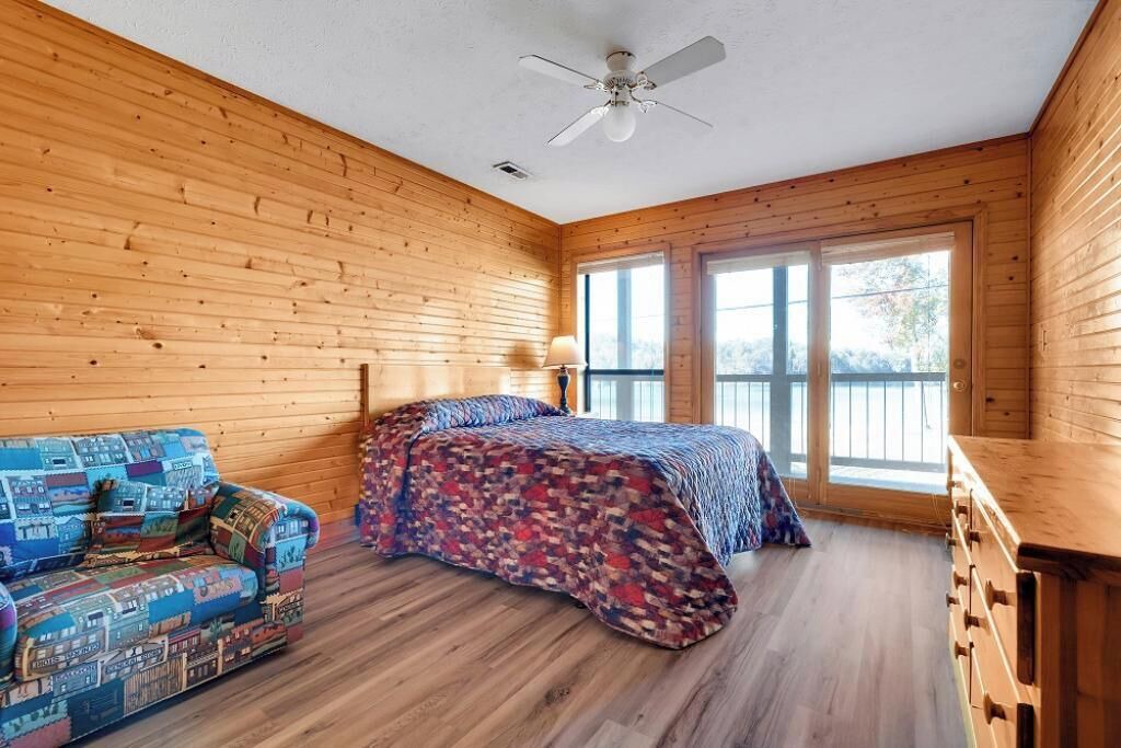 Photo of Bedroom in Byrdstown
