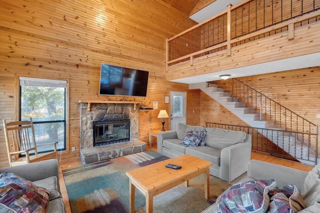 Photo of Livingroom in Byrdstown