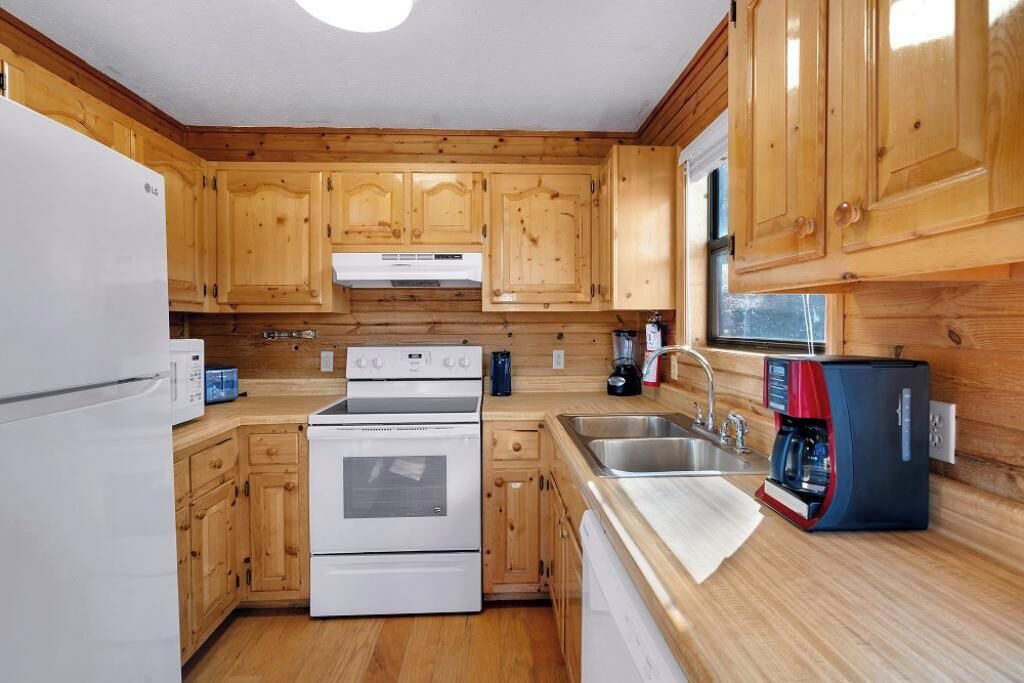 Photo of Kitchen in Byrdstown