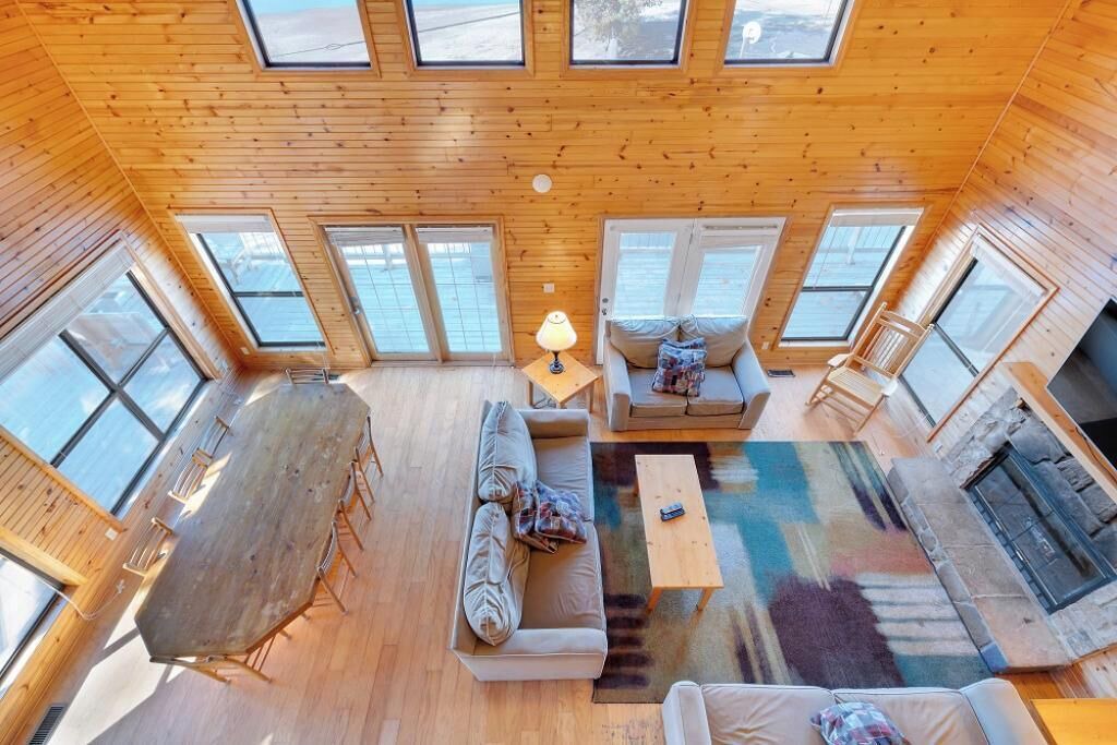Photo of Livingroom in Byrdstown