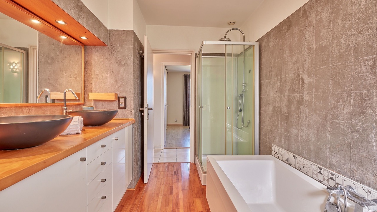 Photo of Bathroom in Moirax