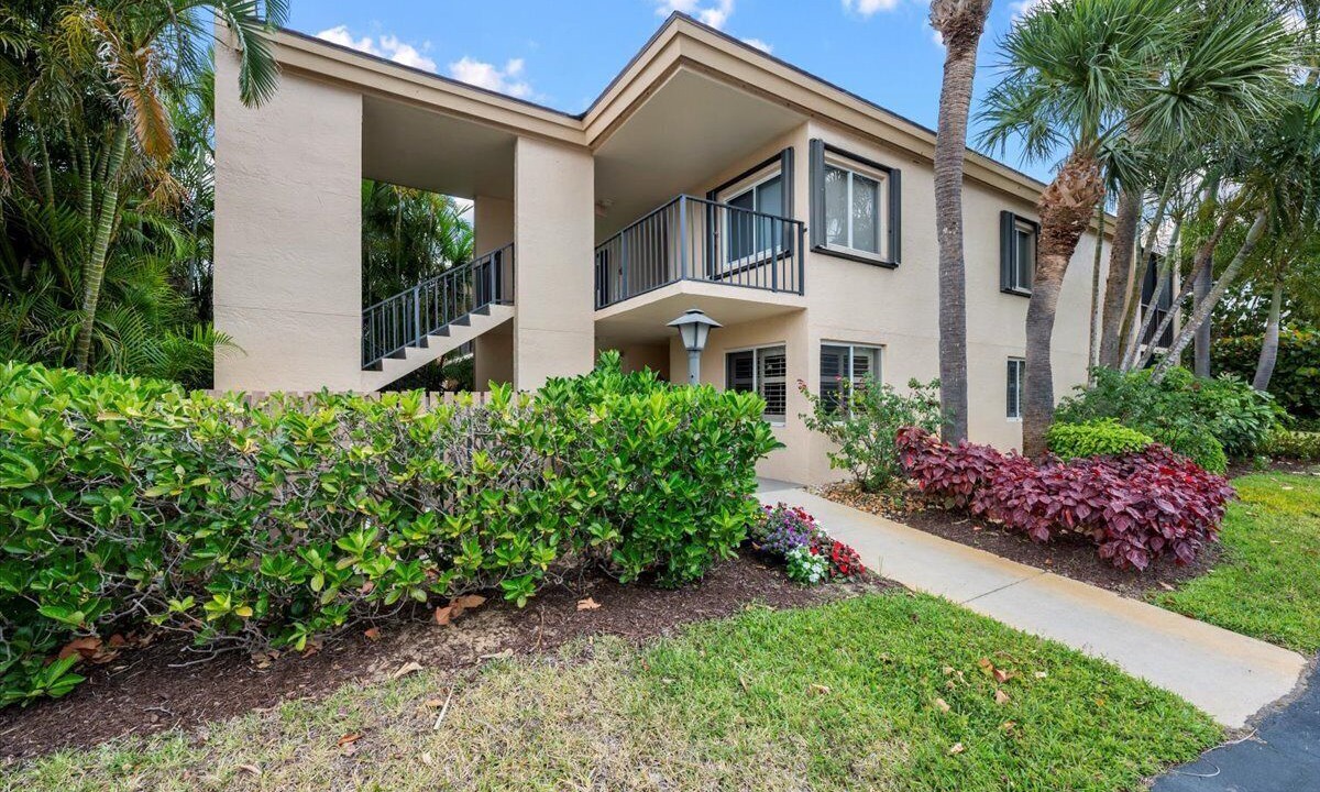 Photo of Outdoor in Jupiter Bay