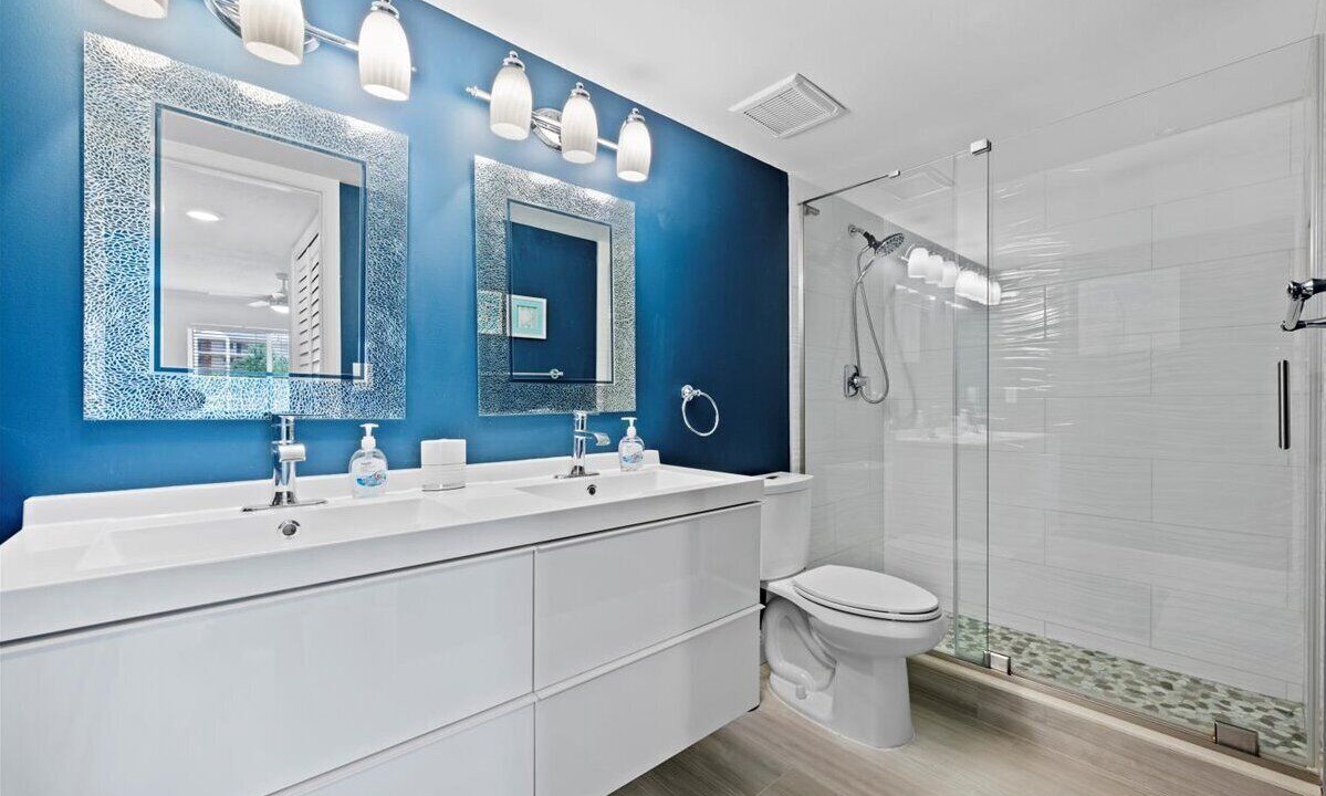 Photo of Bathroom in Jupiter Bay