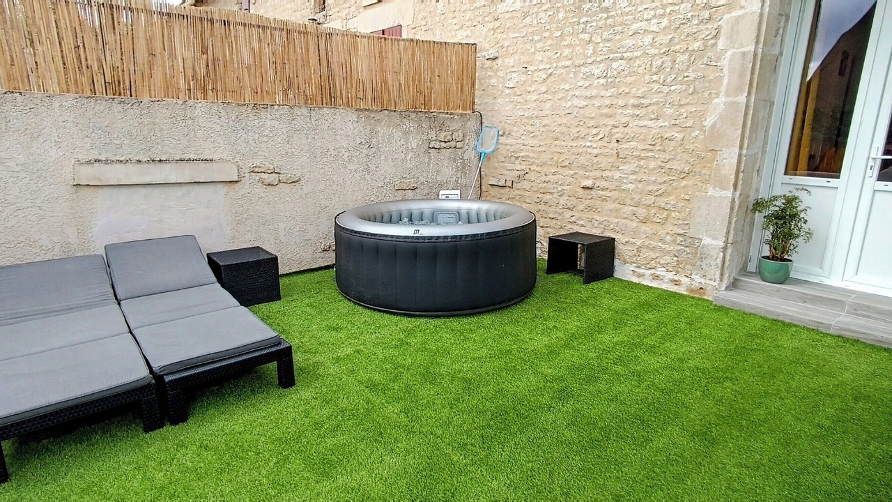 Photo of Patio Balcony in Saint-Michel-le-Cloucq