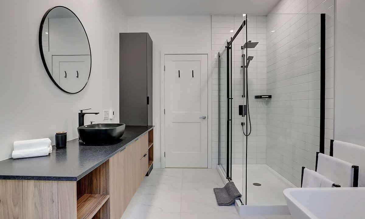 Photo of Bathroom in Weedon