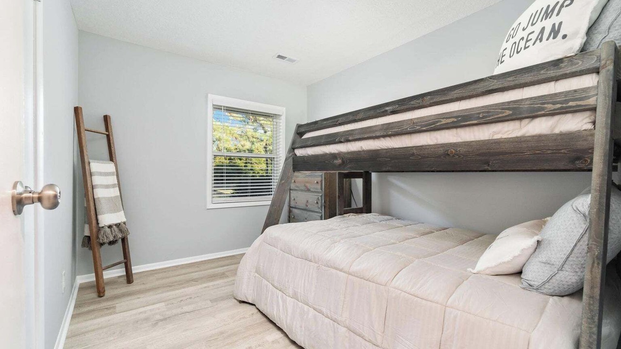 Photo of Bedroom in Peletier