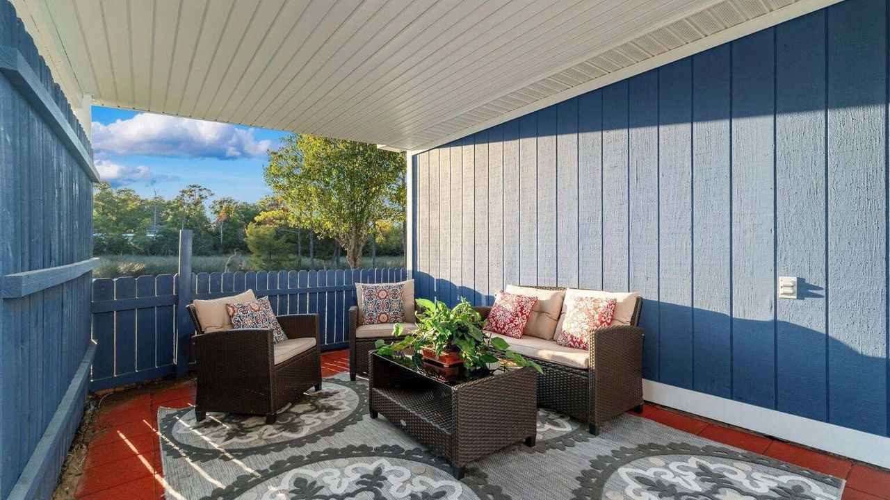 Photo of Patio Balcony in Peletier