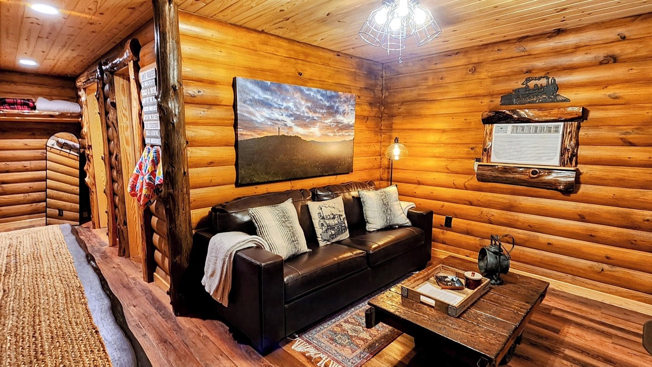 Photo of Livingroom in Mid America
